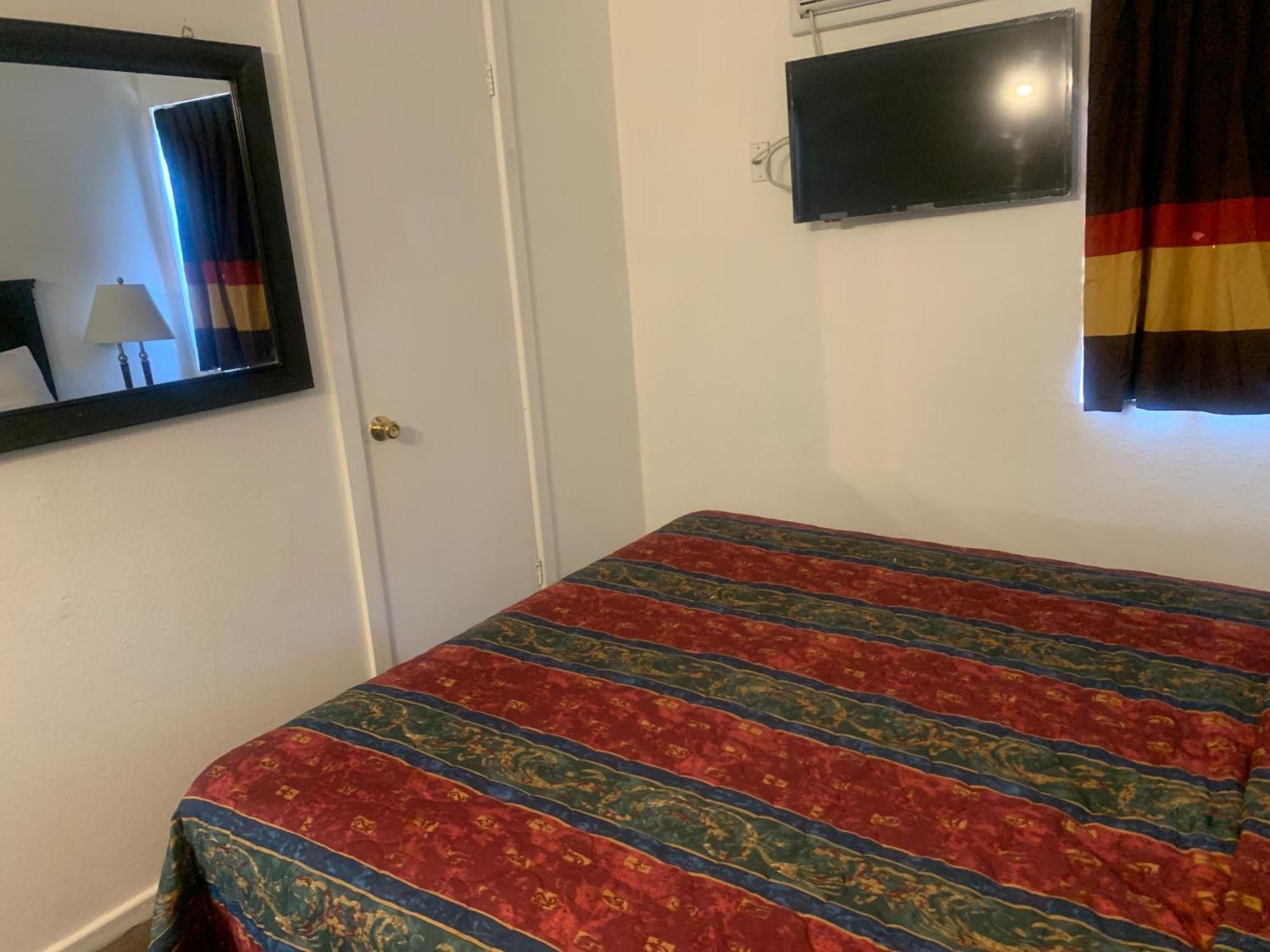 Encore Inn Ингълуд Екстериор снимка